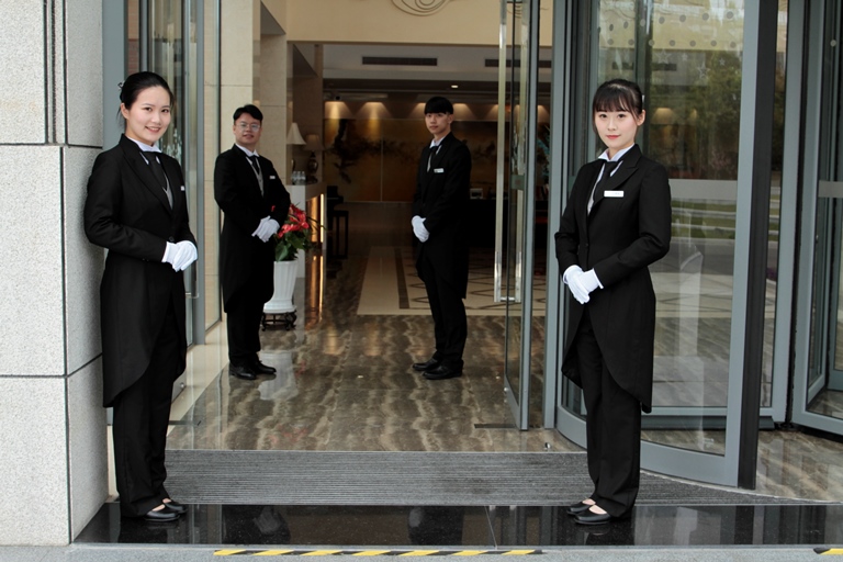 上海杉达学院万豪酒店管理学院在校区揭牌成立