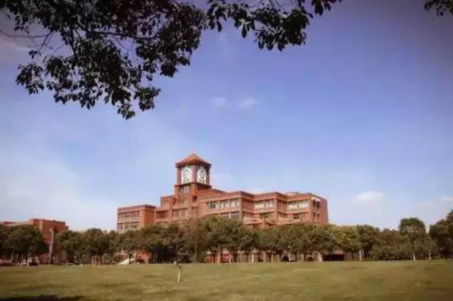 分享完24岁的生日蛋糕，此刻-进入杉达25岁庆典的一周年倒计时