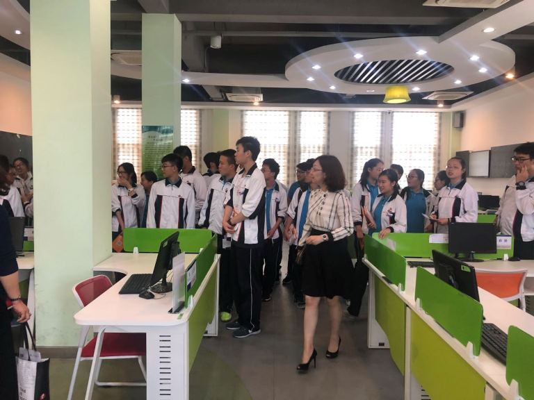 我校与上海市经济管理学校合作的中本贯通专业