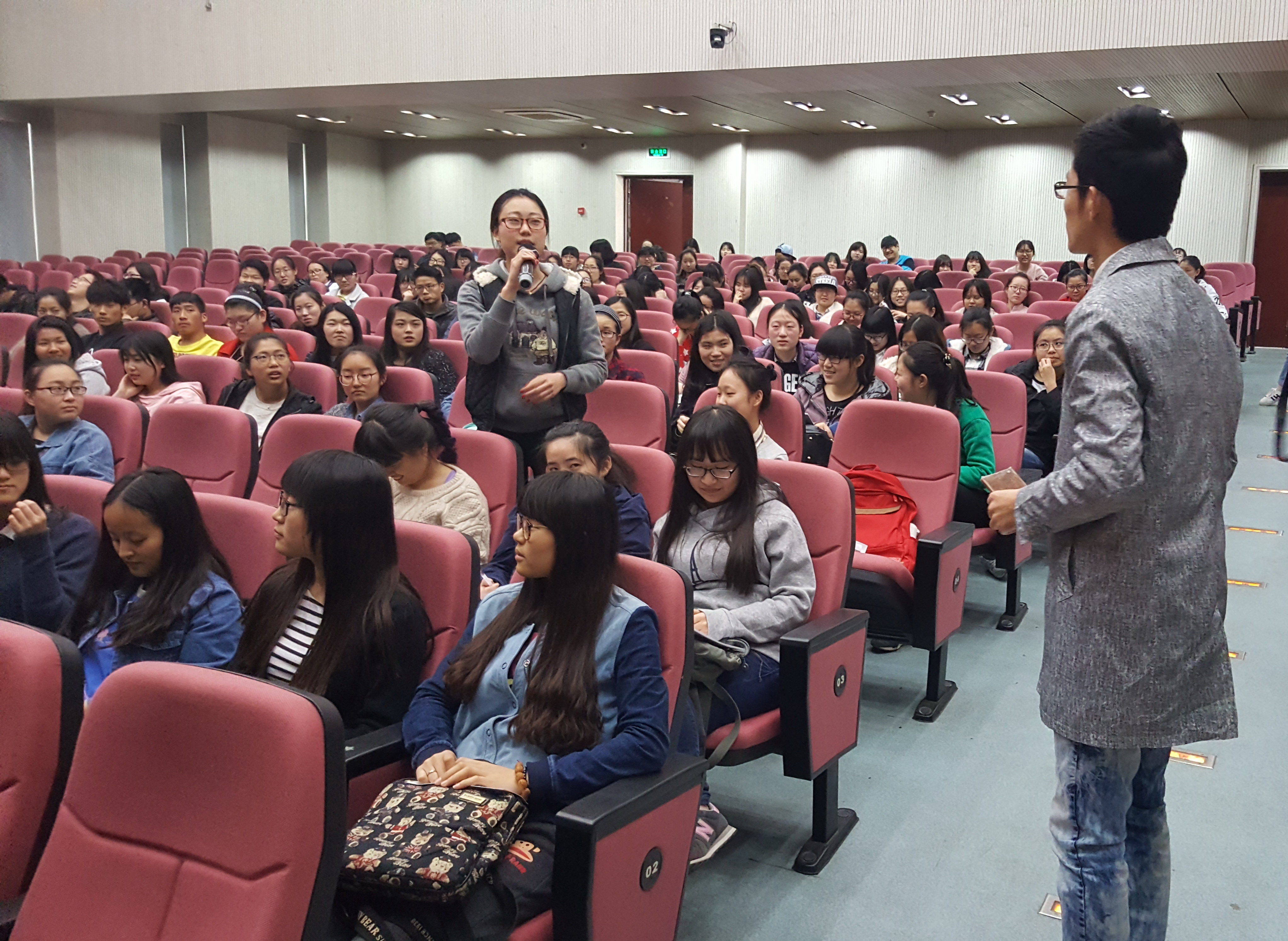 我在库克音乐图书馆上下载了一碟音乐,压缩包