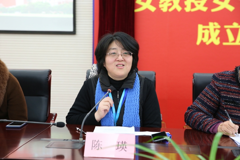 您的位置:工会信息>高等院校工会新闻   陈瑛发言说,感谢大家的理解和